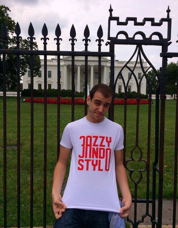 Album Rating: 3azzy 3ando Stylo Review | DimaTOP Magazine Momo Hit Radio, 33S merch, White House, 2014.