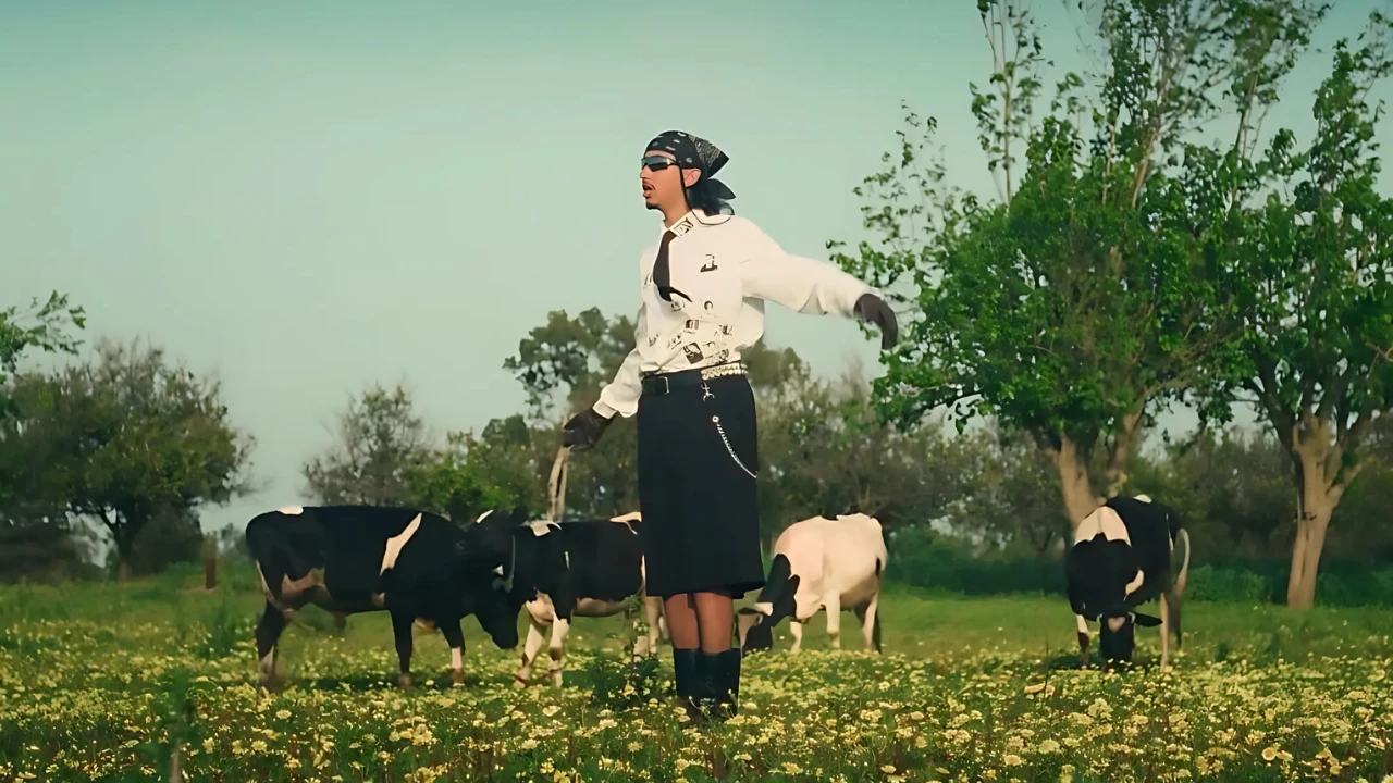 Magazine: MAY 2025 7issan Aswad Bjna7ou by Aymane Haqqi - Best Music Video of the Month
