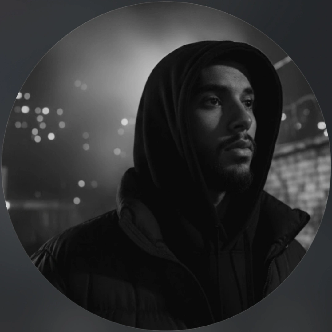 Music Critic and storyteller BarzFact